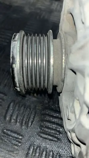 Foto de ALTERNADOR AUDI A3 (8L) 1.9 TDI (110 CV / 81 KW) referencia 038903018QV foto 10