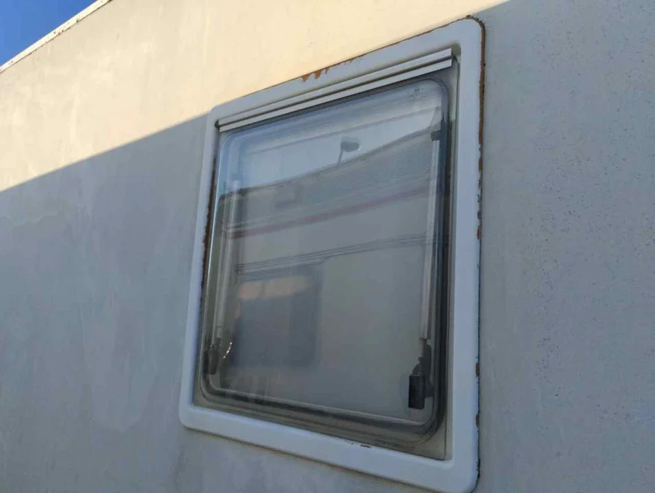 Foto de LUNA TRASERA IZQUIERDA FIAT DUCATO II CAMIÓN 2.8 JTD (146 CV / 107 KW) referencia 43R001748