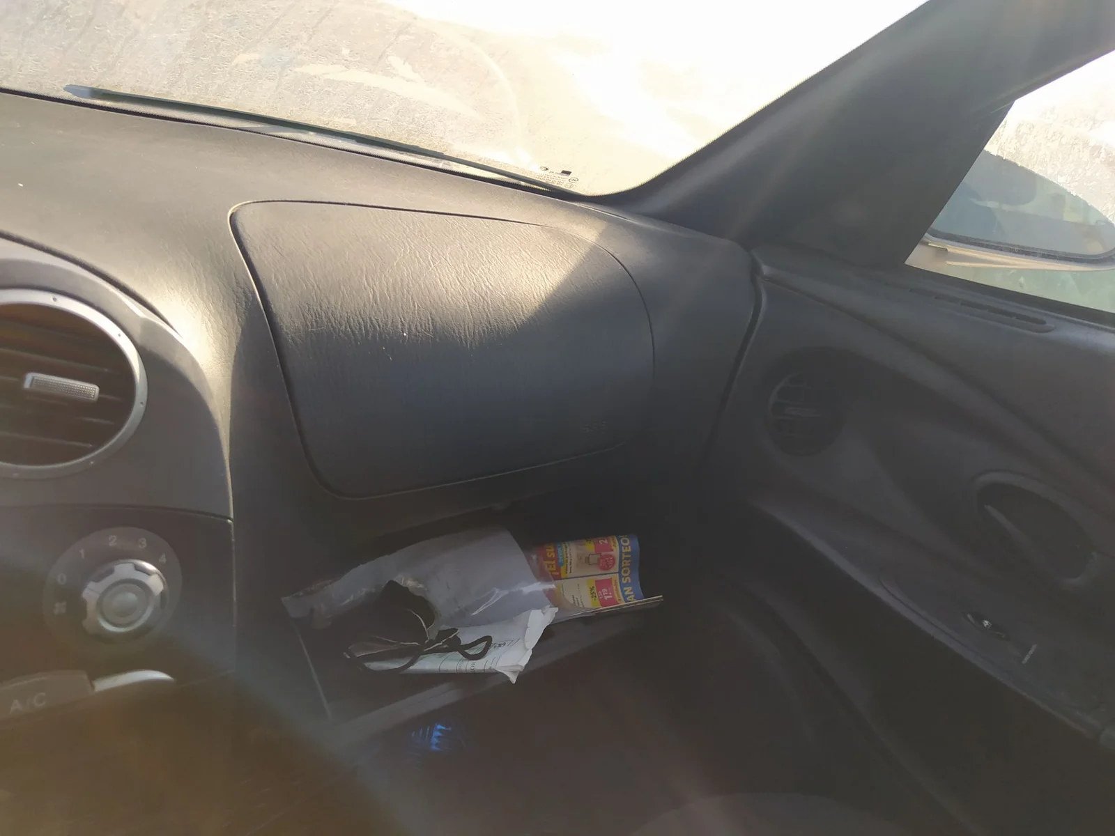 Foto de GUANTERA HYUNDAI COUPE (RD) 1.6 16V CAT (107 CV / 79 KW)