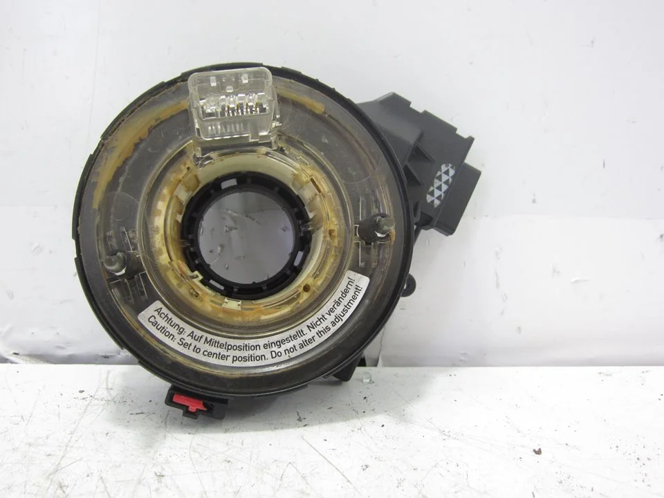 Foto de ANILLO AIRBAG VOLKSWAGEN PASSAT BERLINA (3C2) 2.0 TDI (140 CV / 103 KW) referencia 3C0959653