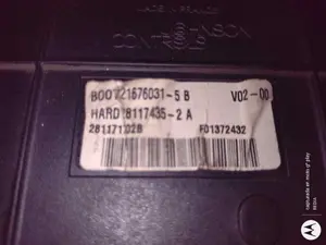 Foto de CAJA RELES / FUSIBLES CITROEN C4 BERLINA 1.6 16V HDi (90 CV / 66 KW) referencia 9661940480 foto 3