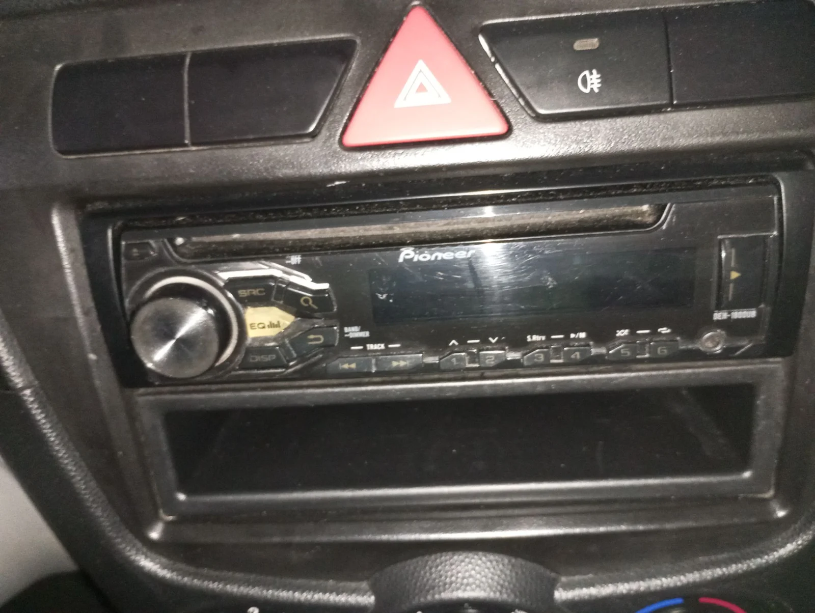 Foto de SISTEMA AUDIO / RADIO CD KIA PICANTO (SA) 1.1 CAT (65 CV / 48 KW)