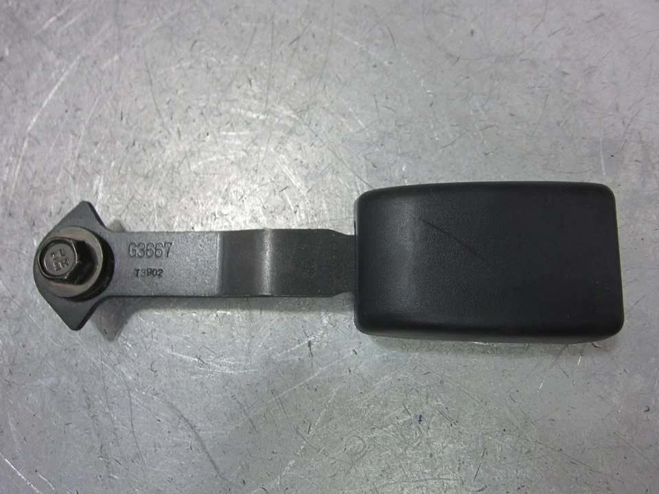 Foto de ENGANCHE CINTURON DELANTERO DERECHO MAZDA 6 BERLINA (GG) 2.0 Diesel CAT (136 CV / 100 KW) referencia G3667