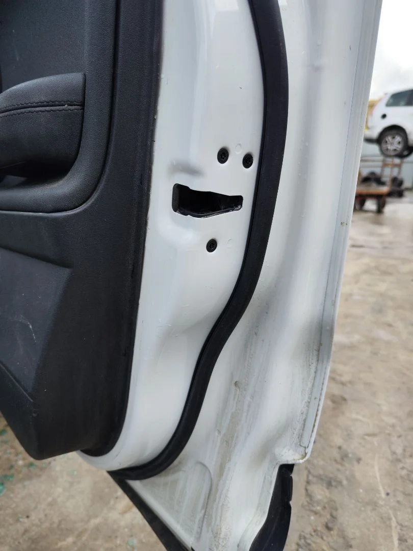 Foto de CERRADURA PUERTA DELANTERA DERECHA LAND ROVER RANGE ROVER EVOQUE 2.0 Td4 CAT (150 CV / 110 KW)