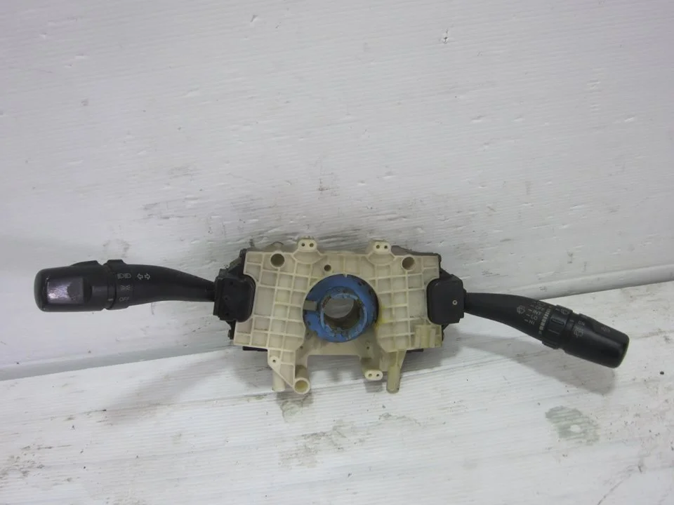 Foto de MANDO MULTIFUNCION HYUNDAI MATRIX (FC) 1.6 CAT (103 CV / 76 KW) referencia 9340017260
