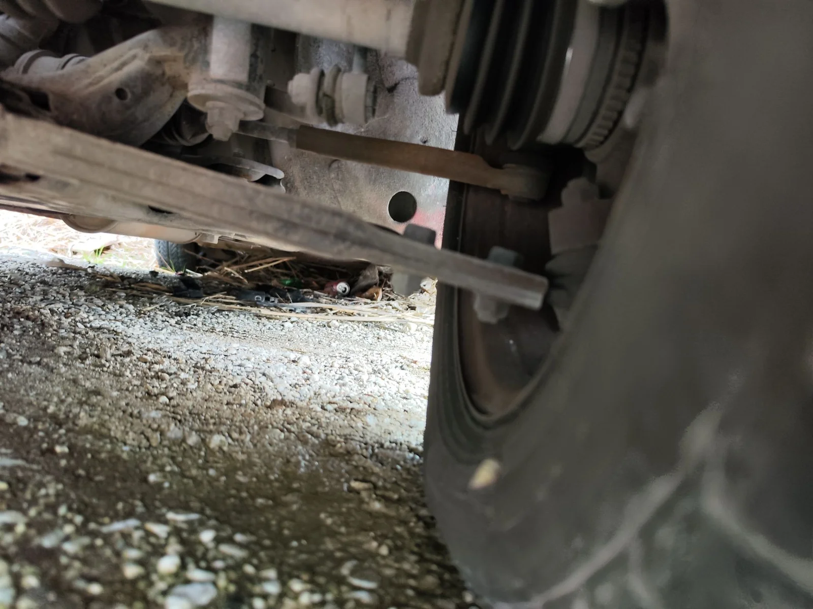 Foto de BRAZO SUSPENSION DELANTERO IZQUIERDO CHEVROLET KALOS 1.2 CAT (72 CV / 53 KW)