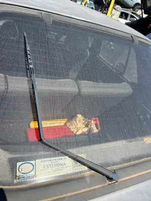 Foto de BRAZO LIMPIA TRASERO PEUGEOT 309 1.6  (88 CV / 65 KW)