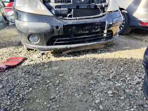 Foto de PARAGOLPES DELANTERO CITROEN C3 1.4  (73 CV / 54 KW)
