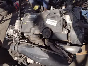 Foto de MOTOR COMPLETO RENAULT CLIO III referencia K9KB770 foto 7