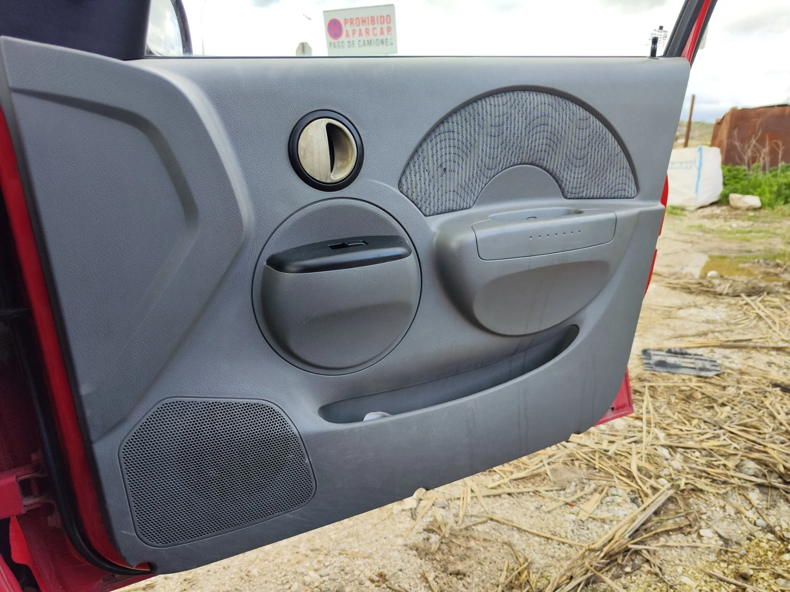 Foto de GUARNECIDO PUERTA DELANTERA DERECHA CHEVROLET KALOS 1.2 CAT (72 CV / 53 KW)