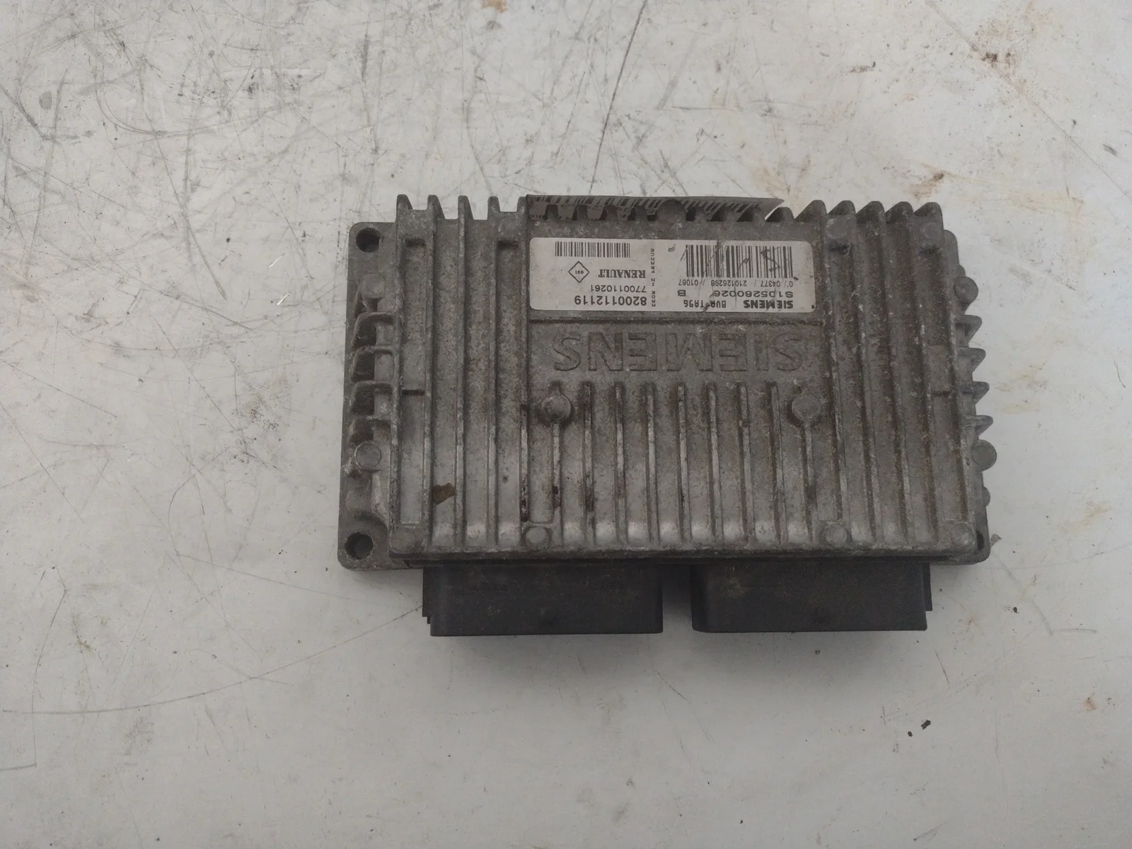 Foto de CENTRALITA MOTOR UCE RENAULT CLIO II FASE I (B/CB0) 1.4 16V (98 CV / 72 KW) referencia 8200112119