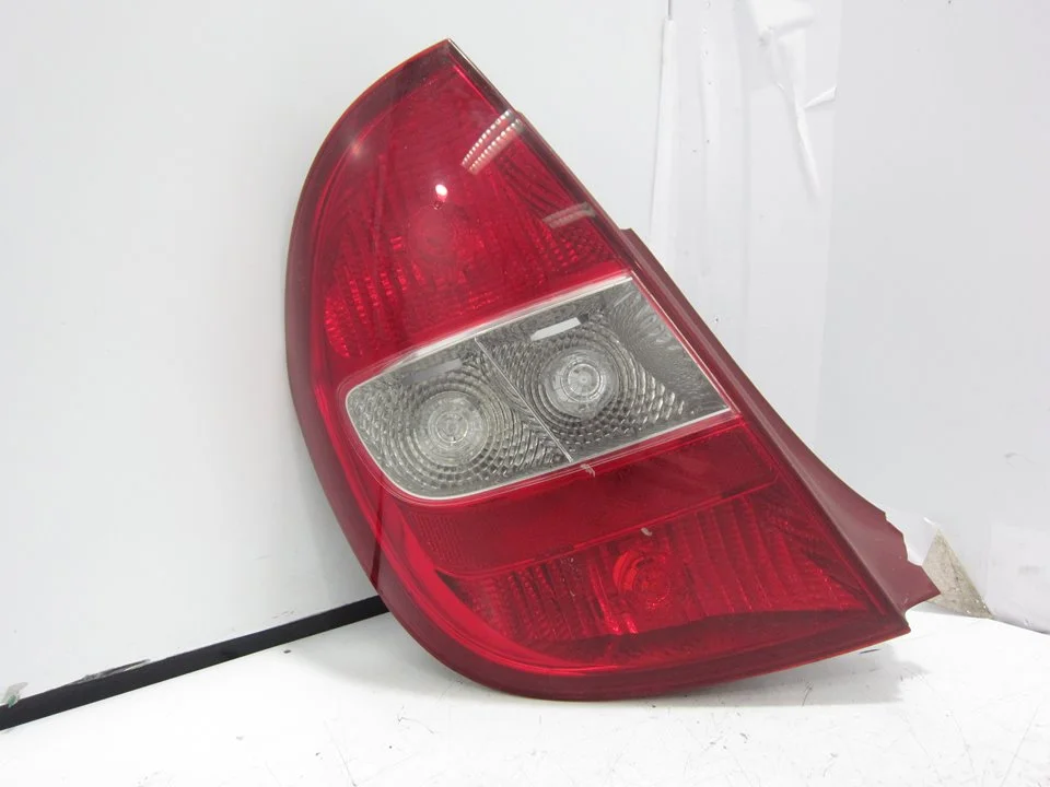 Foto de PILOTO TRASERO IZQUIERDO CITROEN C5 BERLINA 3.0 V6 (207 CV / 152 KW) referencia 89024131