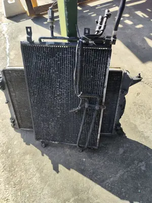 Foto de CONDENSADOR / RADIADOR  AIRE ACONDICIONADO AUDI A4 AVANT (8E) 3.0 V6 24V TDI (233 CV / 171 KW) referencia 8E0260403T