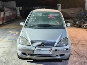 Foto de PANEL FRONTAL MERCEDES-BENZ CLASE A (BM 168) 1.7 CDI Diesel CAT (95 CV / 70 KW) referencia A1686201234