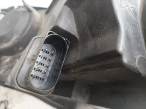 Foto de FARO DERECHO VOLKSWAGEN PASSAT BERLINA (3C2) referencia 3C0941006S foto 4