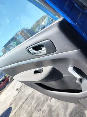 Foto de MANETA INTERIOR TRASERA IZQUIERDA PEUGEOT 307 (S1)(04.2001) 1.6 16V CAT (109 CV / 80 KW) referencia 9143F4