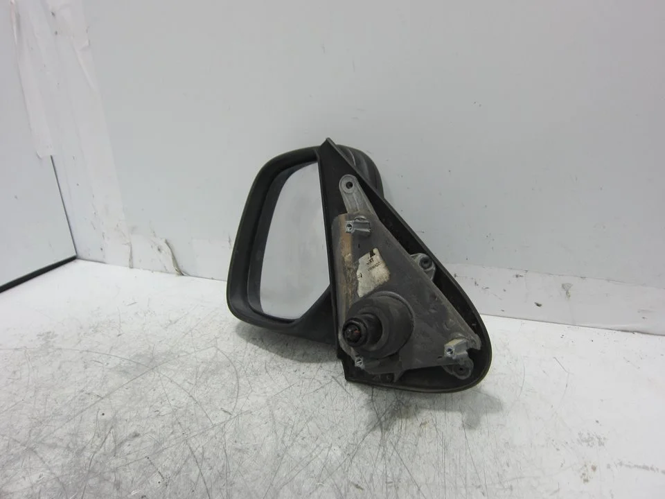 Foto de RETROVISOR IZQUIERDO PEUGEOT PARTNER (S1)(07.1996) 1.9 Diesel (69 CV / 51 KW)