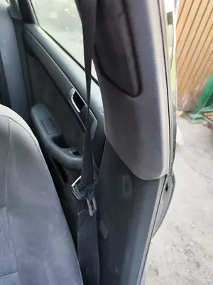 Foto de CINTURON SEGURIDAD DELANTERO IZQUIERDO AUDI A6 BERLINA (4B2) 2.5 V6 24V TDI (150 CV / 110 KW)