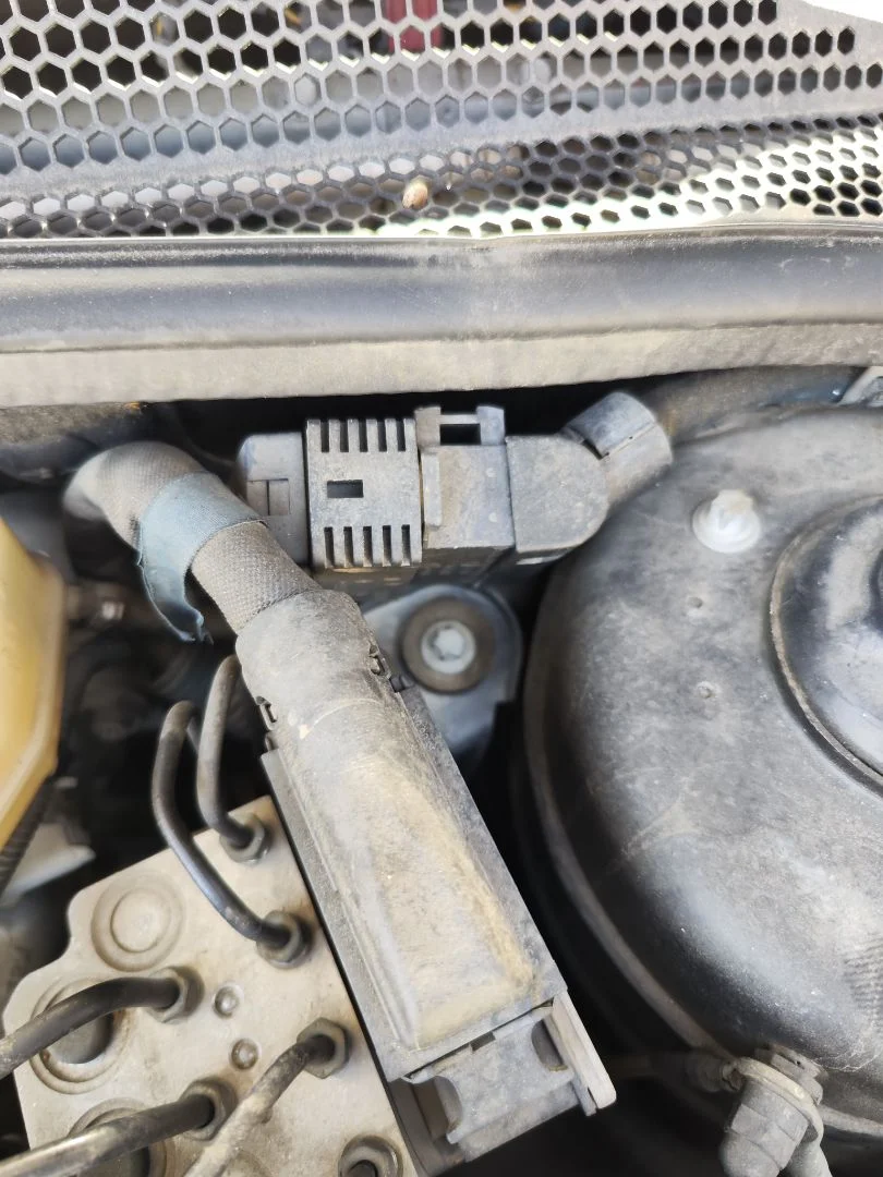 Foto de CENTRALITA MOTOR UCE OPEL VECTRA C BERLINA 2.2 16V DTI CAT (Y 22 DTR / L50) (125 CV / 92 KW)