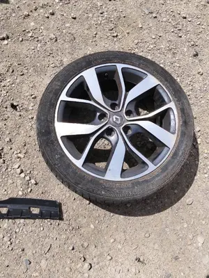 Foto de LLANTA RENAULT MEGANE IV BERLINA 5P