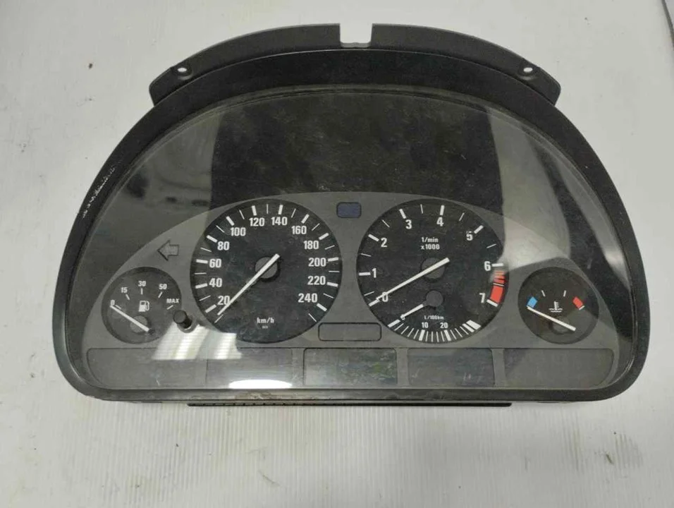 Foto de CUADRO INSTRUMENTOS BMW SERIE 5 BERLINA (E39) 2.8 24V CAT (193 CV / 142 KW) referencia 87001313