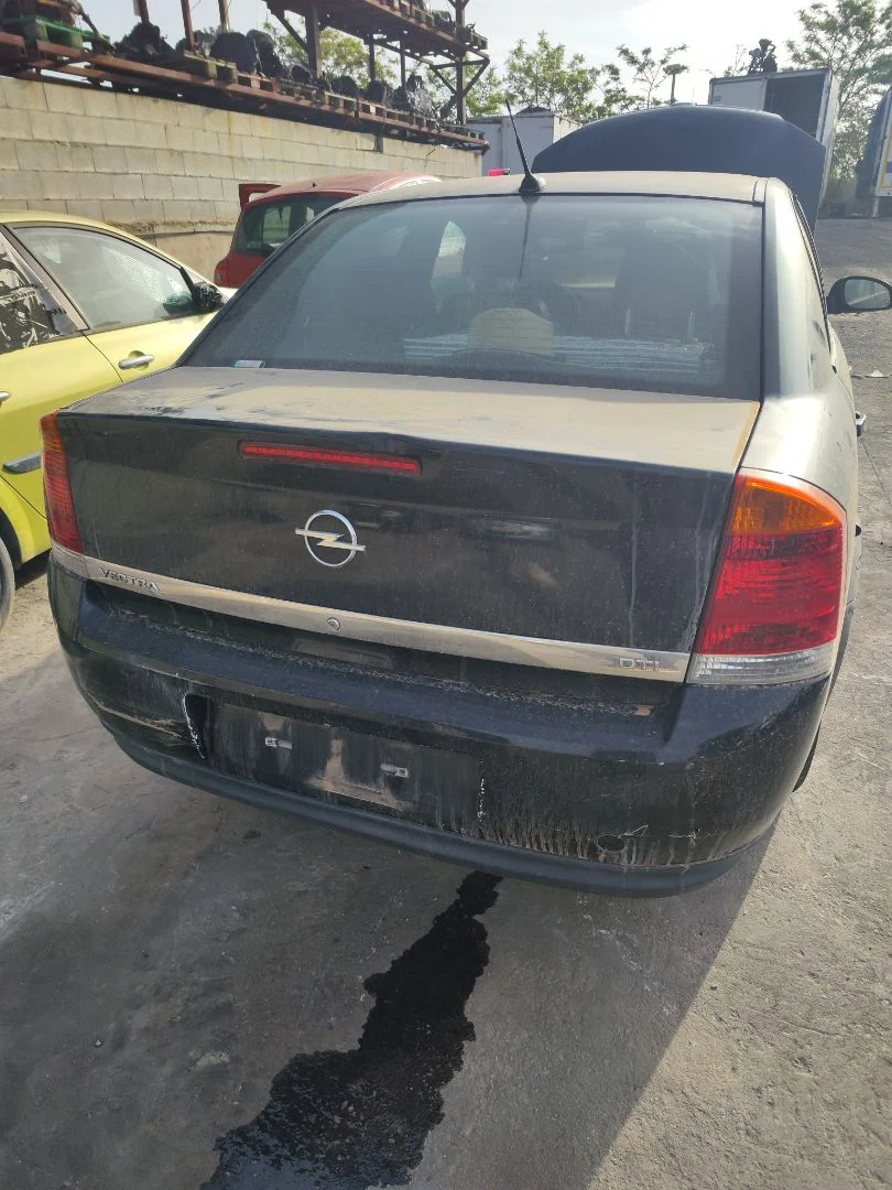 Foto de PORTON TRASERO OPEL VECTRA C BERLINA 2.2 16V DTI CAT (Y 22 DTR / L50) (125 CV / 92 KW) referencia 93183922
