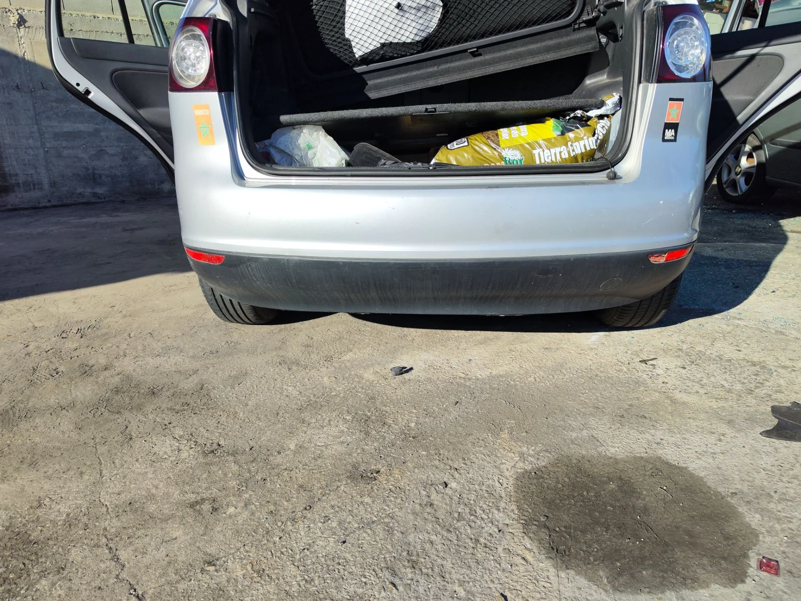 Foto de PARAGOLPES TRASERO VOLKSWAGEN GOLF PLUS V (5M1) 1.9 TDI (105 CV / 77 KW)