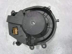 Foto de MOTOR CALEFACCION VOLKSWAGEN PASSAT BERLINA (3B3) 1.9 TDI (131 CV / 96 KW) referencia 740221238F