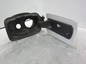Foto de TAPA EXTERIOR COMBUSTIBLE BMW SERIE X3 (G01) 3.0 24V Turbodiesel (265 CV / 195 KW) referencia 14290410 foto 3