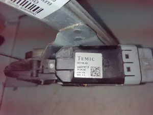 Foto de ELEVALUNAS TRASERO DERECHO CITROEN C4 PICASSO 1.6 16V HDi FAP (109 CV / 80 KW) referencia 135090221 foto 3