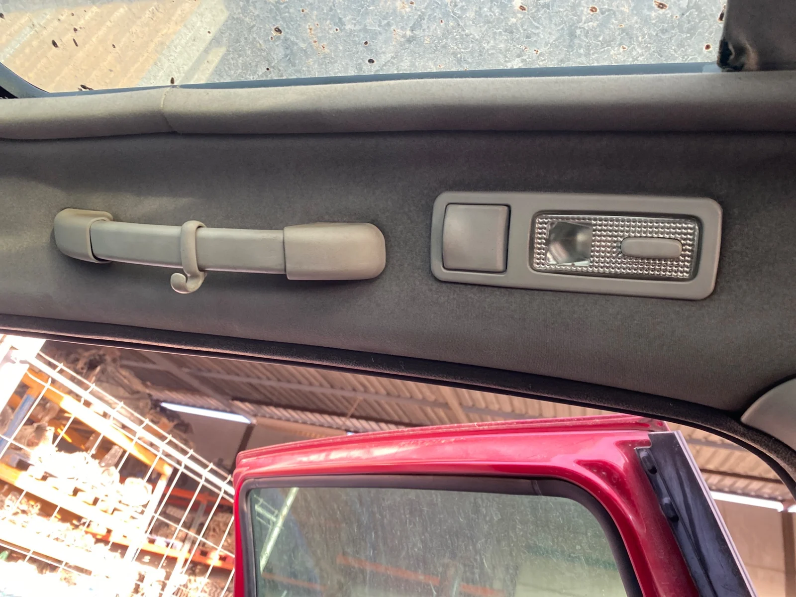 Foto de ASIDERO TECHO TRASERO IZQUIERDO PEUGEOT 307 BREAK / SW (S1)(04.2002) 2.0 16V HDi FAP CAT (RHR / DW10BTED4) (136 CV / 100 KW) referencia 9128R2