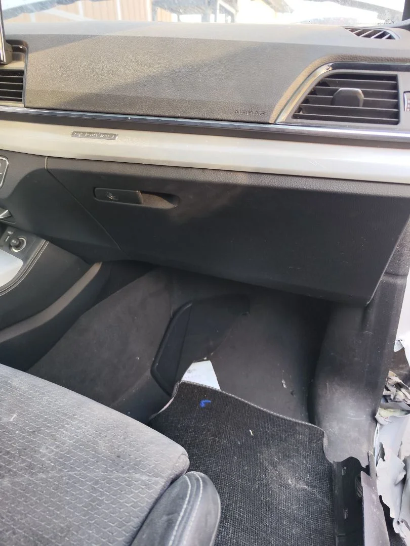 Foto de GUANTERA AUDI Q5 FYG Híbrido 220 kW (2.0 Ltr. - 195 kW TFSI) (299 CV / 220 KW) referencia 80B857035C