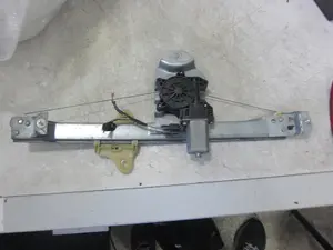 Foto de ELEVALUNAS DELANTERO DERECHO RENAULT CLIO IV referencia 128001471B