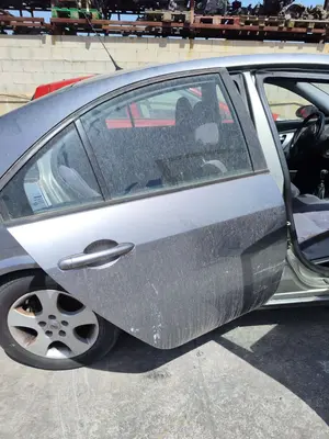 Foto de PUERTA TRASERA DERECHA NISSAN PRIMERA BERLINA (P12) 1.9 16V Turbodiesel CAT (120 CV / 88 KW) referencia 82100BA030