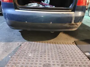 Foto de REFUERZO PARAGOLPES TRASERO AUDI A4 BERLINA (8E)