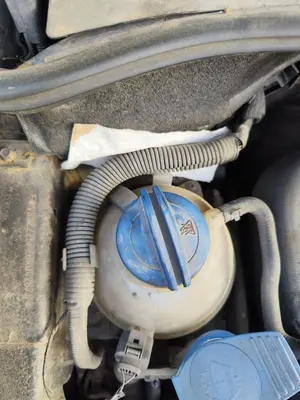 Foto de DEPOSITO EXPANSION SEAT ALTEA (5P1) 1.9 TDI (105 CV / 77 KW) referencia 1K0121407F