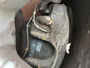 Foto de PINZA DE FRENO DELANTERA IZQUIERDA AUDI A6 BERLINA (4B2) 2.5 V6 24V TDI (150 CV / 110 KW) referencia 4B0615123