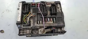 Foto de CAJA RELES / FUSIBLES CITROEN BERLINGO referencia 9643498880 foto 2