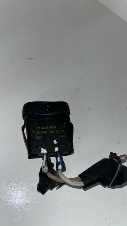 Foto de MANDO LUCES MERCEDES-BENZ SPRINTER COMBI (901-903) referencia 0065455107