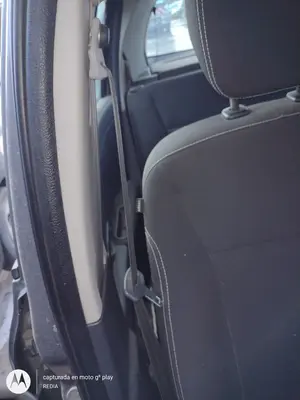 Foto de CINTURON SEGURIDAD DELANTERO DERECHO RENAULT CLIO III 1.2 16V (75 CV / 55 KW) referencia 8200838217