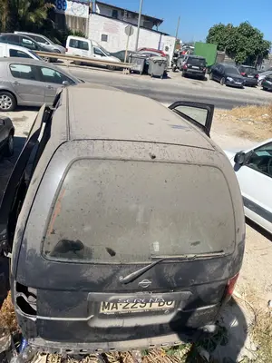 Foto de PORTON TRASERO NISSAN SERENA (C23M) 2.3 Diesel (75 CV / 55 KW)