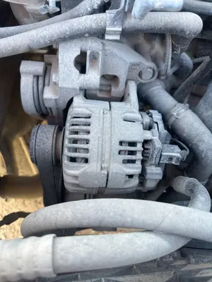 Foto de ALTERNADOR SKODA FABIA COMBI (5J5) 1.4 TDI (80 CV / 59 KW) referencia 045903023
