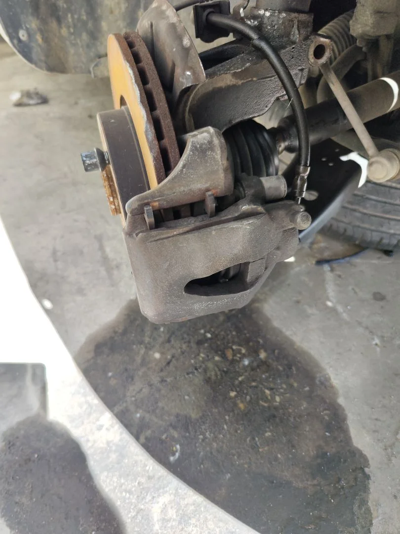 Foto de PINZA DE FRENO DELANTERA DERECHA VOLKSWAGEN GOLF VI (5K1)(10.2008) 2.0 TDI (110 CV / 81 KW)