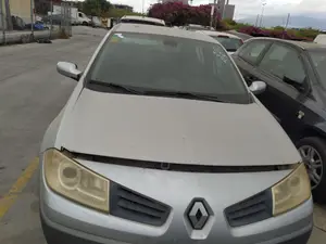 Foto de CAPO RENAULT MEGANE II CLASSIC BERLINA 1.6 16V (112 CV / 82 KW) referencia 7751476151