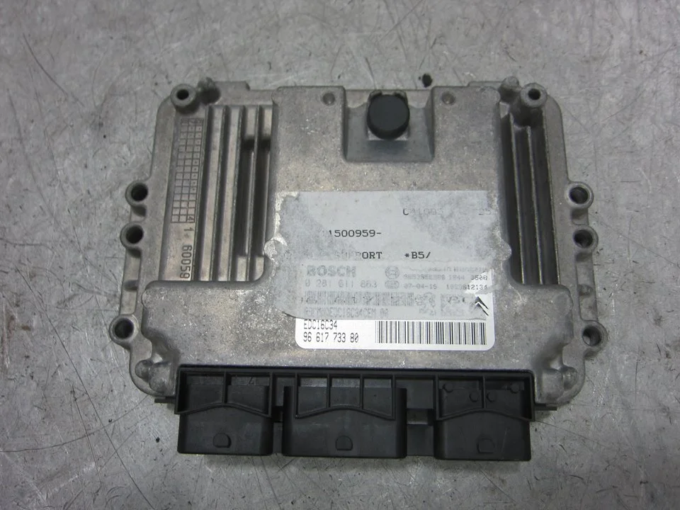 Foto de CENTRALITA MOTOR UCE CITROEN C4 BERLINA 1.6 HDi CAT (9HY / DV6TED4) (109 CV / 80 KW) referencia 9661773380