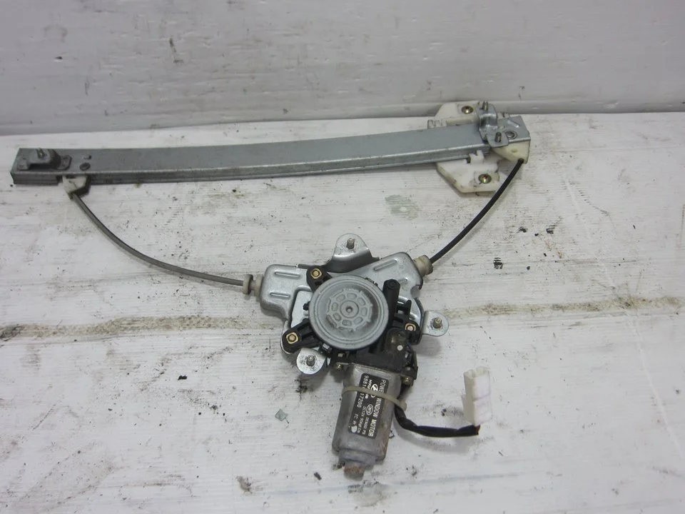 Foto de ELEVALUNAS TRASERO IZQUIERDO HYUNDAI MATRIX (FC) 1.6 CAT (103 CV / 76 KW) referencia 9881017200