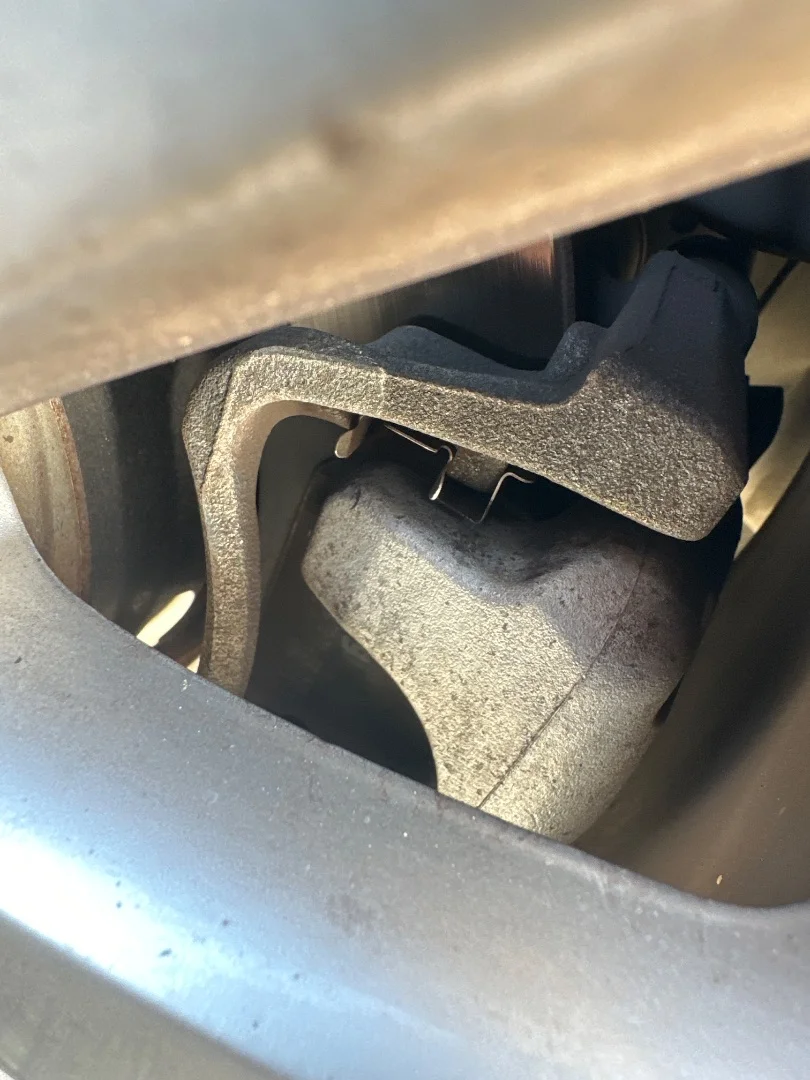 Foto de PINZA DE FRENO TRASERA IZQUIERDA VOLKSWAGEN PASSAT BERLINA (3C2) 2.0 TDI (140 CV / 103 KW) referencia 3C0615403H