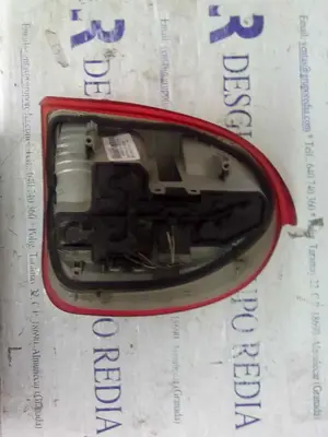 Foto de PILOTO TRASERO IZQUIERDO OPEL CORSA B referencia 5016 foto 2