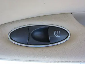 Foto de MANDO ELEVALUNAS TRASERO DERECHO MERCEDES-BENZ CLS (BM 219) 3.0 CDI CAT (224 CV / 165 KW)