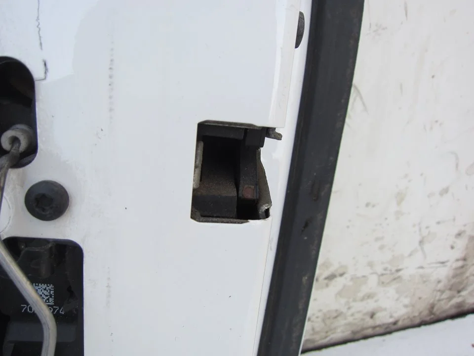 Foto de CERRADURA PUERTA DELANTERA DERECHA BMW SERIE 1 BERLINA (E81/E87) referencia 7059974